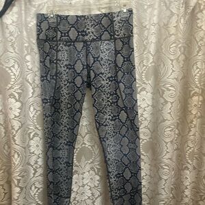 Varley snakeskin leggings nwt